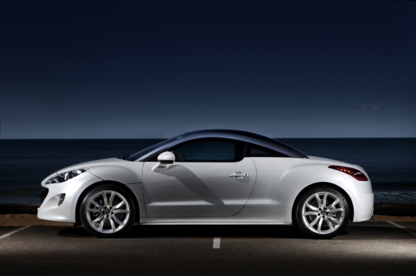 Photograph Michael Drabikowski Peugot Rcz on One Eyeland